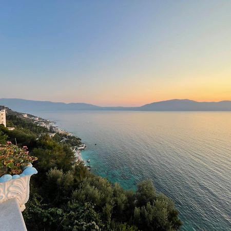Vila Pashaj Vlorë エクステリア 写真
